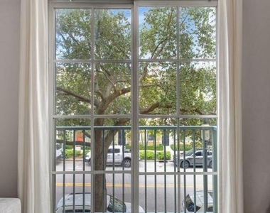 630 S Sapodilla Avenue - Photo Thumbnail 15