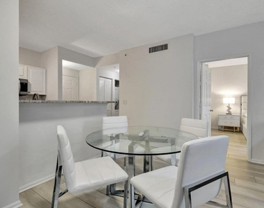 630 S Sapodilla Avenue - Photo Thumbnail 6