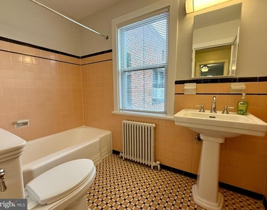 1400 Kenmore Avenue - Photo Thumbnail 8