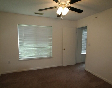 1341 Crab Orchard Drive - Photo Thumbnail 4