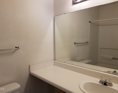 1341 Crab Orchard Drive - Photo Thumbnail 10