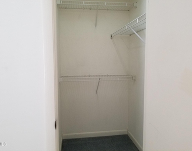1341 Crab Orchard Drive - Photo Thumbnail 11
