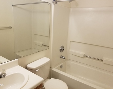 1341 Crab Orchard Drive - Photo Thumbnail 6