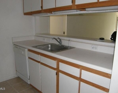 1341 Crab Orchard Drive - Photo Thumbnail 3