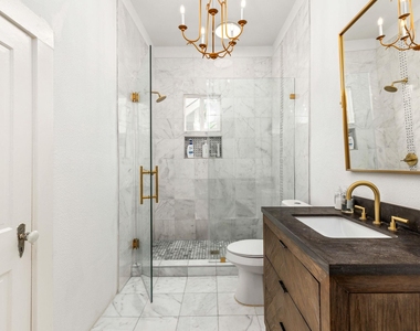 110 E Craig Pl - Photo Thumbnail 11
