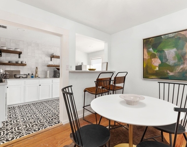 110 E Craig Pl - Photo Thumbnail 6
