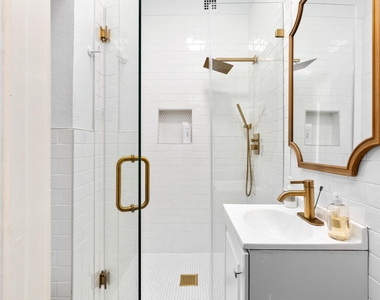 110 E Craig Pl - Photo Thumbnail 13