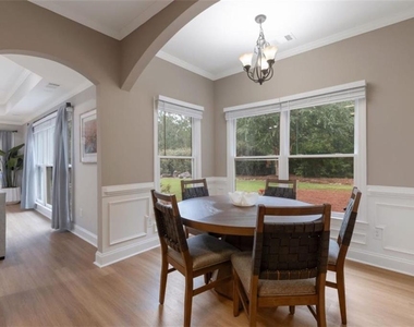 100 Hardwood Lane - Photo Thumbnail 9