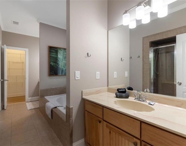 100 Hardwood Lane - Photo Thumbnail 18
