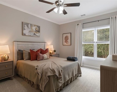 100 Hardwood Lane - Photo Thumbnail 24