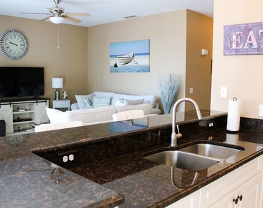 16685 Lake Circle Drive - Photo Thumbnail 4