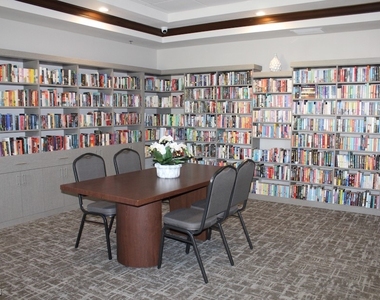 16685 Lake Circle Drive - Photo Thumbnail 21