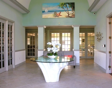 16685 Lake Circle Drive - Photo Thumbnail 20