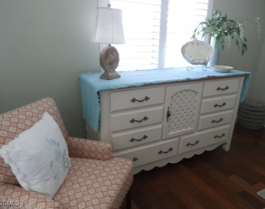 12191 Kelly Sands Way - Photo Thumbnail 9