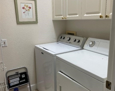 8986 Greenwich Hills Way - Photo Thumbnail 18