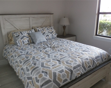 12621 Kelly Sands Way - Photo Thumbnail 11