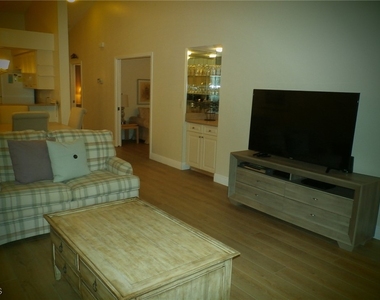 16301 Kelly Woods Drive - Photo Thumbnail 8