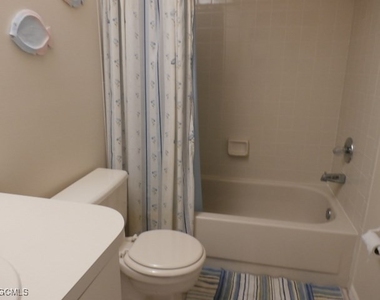 11300 Caravel Circle - Photo Thumbnail 20