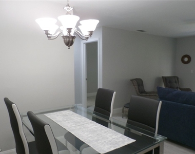 11110 Caravel Circle - Photo Thumbnail 16