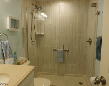 11140 Caravel Circle - Photo Thumbnail 20