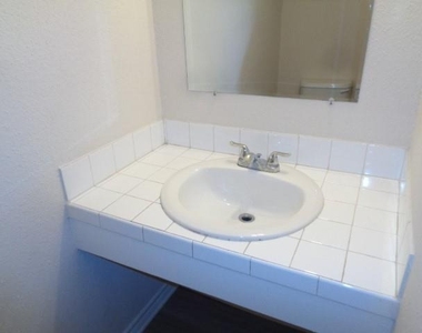 5644 Birchmont Drive - Photo Thumbnail 15