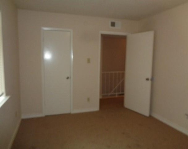 5644 Birchmont Drive - Photo Thumbnail 10