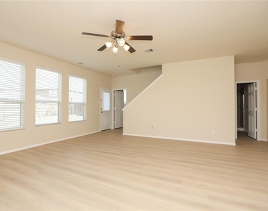 15011 Calico Heights Lane - Photo Thumbnail 10