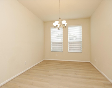 15011 Calico Heights Lane - Photo Thumbnail 19
