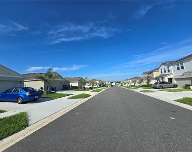 2441 Oakwood Lane - Photo Thumbnail 35