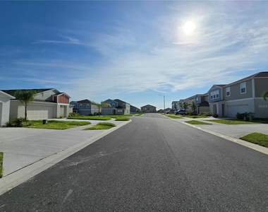 2441 Oakwood Lane - Photo Thumbnail 1