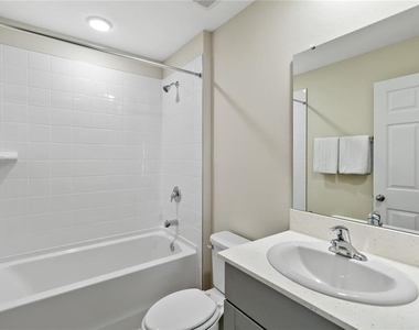 2441 Oakwood Lane - Photo Thumbnail 24