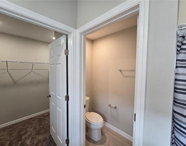 2441 Oakwood Lane - Photo Thumbnail 18