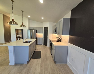 2441 Oakwood Lane - Photo Thumbnail 12