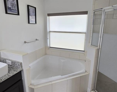 500 Highgate Park Boulevard - Photo Thumbnail 10