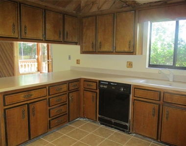 1631 Nw 94th Street - Photo Thumbnail 5