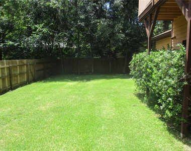 1631 Nw 94th Street - Photo Thumbnail 2