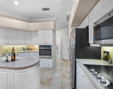 8809 Havenridge Drive - Photo Thumbnail 16