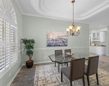 8809 Havenridge Drive - Photo Thumbnail 5