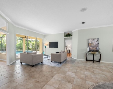 8809 Havenridge Drive - Photo Thumbnail 11