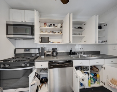 1040 Herndon Street Nw - Photo Thumbnail 10