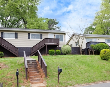 1040 Herndon Street Nw - Photo Thumbnail 3