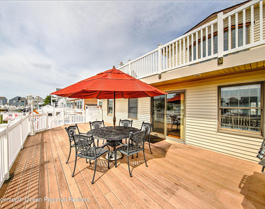 31 Peggy Lane - Photo Thumbnail 32