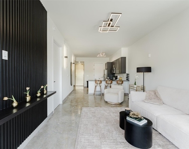 2750 Griffin Road - Photo Thumbnail 8