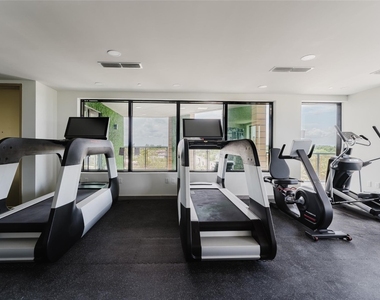 2750 Griffin Road - Photo Thumbnail 40