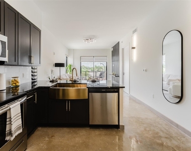 2750 Griffin Road - Photo Thumbnail 3