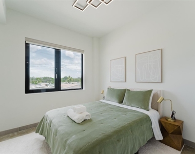 2750 Griffin Road - Photo Thumbnail 27