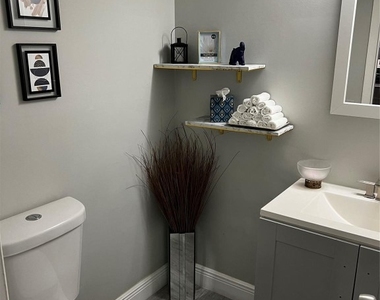 9070 Lime Bay Boulevard - Photo Thumbnail 17