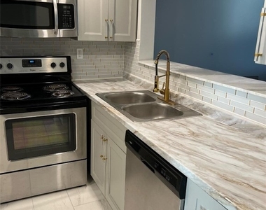9070 Lime Bay Boulevard - Photo Thumbnail 22