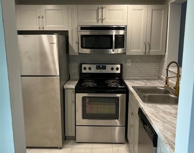 9070 Lime Bay Boulevard - Photo Thumbnail 20