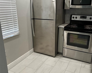 9070 Lime Bay Boulevard - Photo Thumbnail 21
